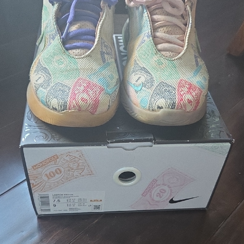 Nike Kids Multicolor Sneakers with Gum Sole